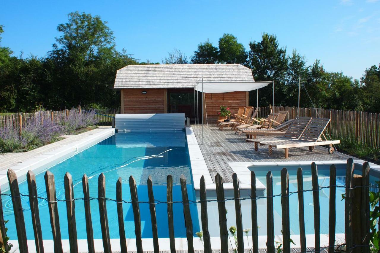 Le Couvent De Neuviale Bed & Breakfast Parisot  Bagian luar foto