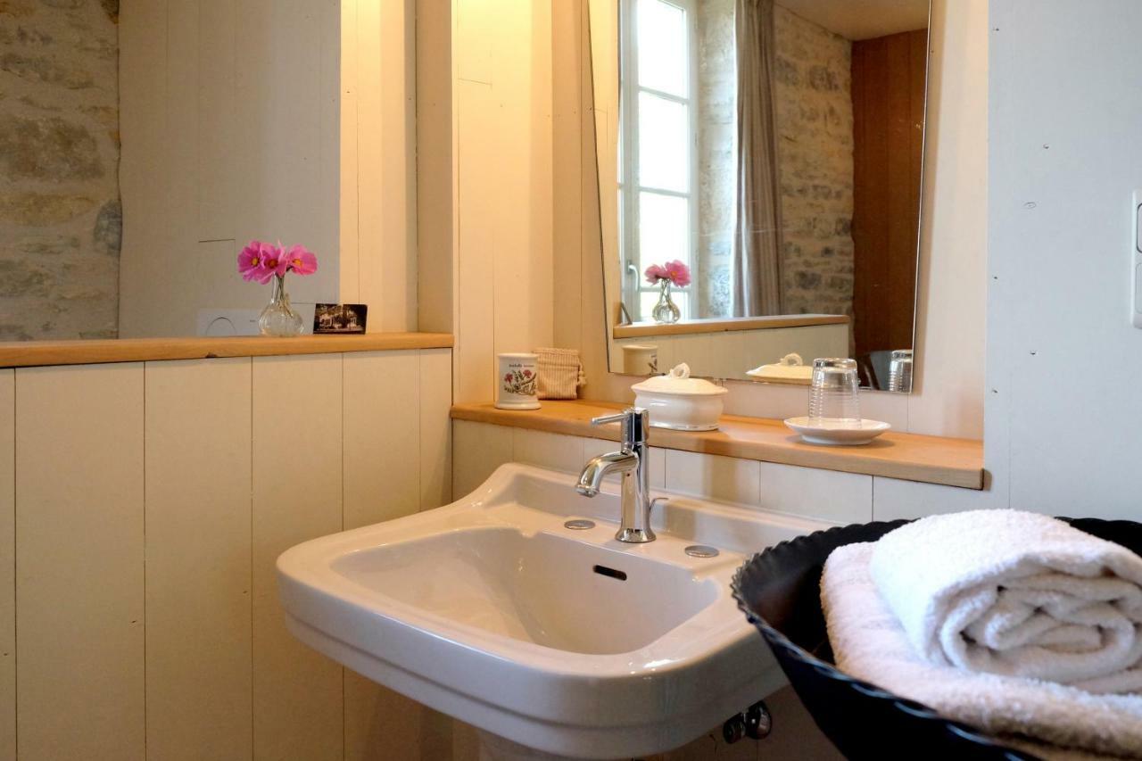 Le Couvent De Neuviale Bed & Breakfast Parisot  Bagian luar foto