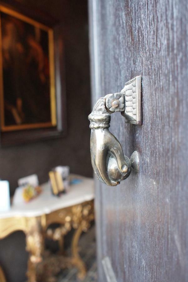 Le Couvent De Neuviale Bed & Breakfast Parisot  Bagian luar foto