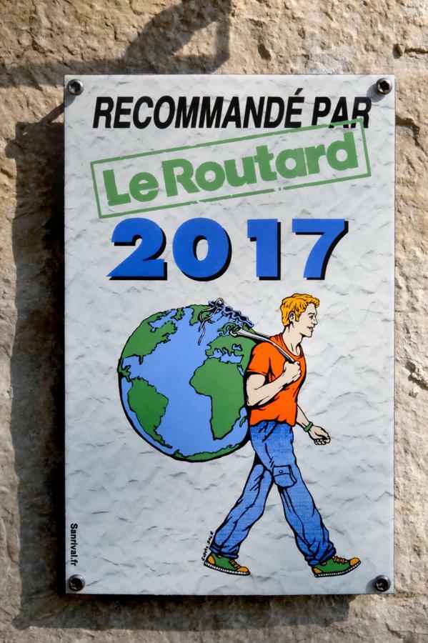 Le Couvent De Neuviale Bed & Breakfast Parisot  Bagian luar foto